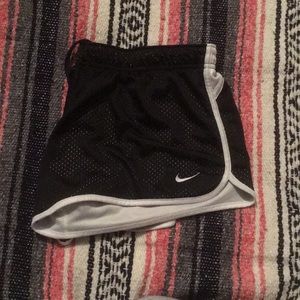 Dri-Fit Nike Athletic Shorts (6 pictures)